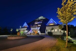 Kurhotel Pyramida - Hotel-Außenansicht