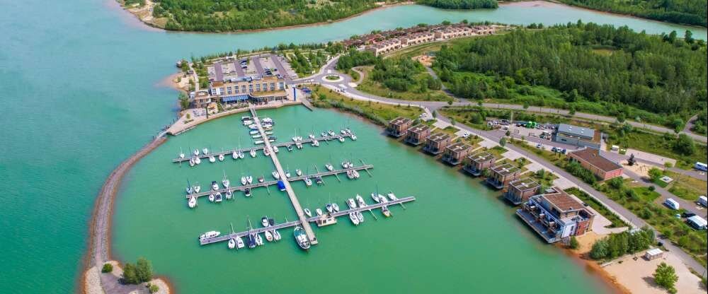 LAGOVIDA Ferienresort am Störmthaler See - Hotel-Außenansicht