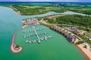 LAGOVIDA Ferienresort am Störmthaler See - Hotel-Außenansicht, Quelle: LAGOVIDA Ferienresort am Störmthaler See