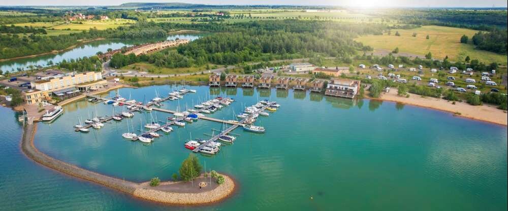 LAGOVIDA Ferienresort am Störmthaler See - Hotel-Außenansicht
