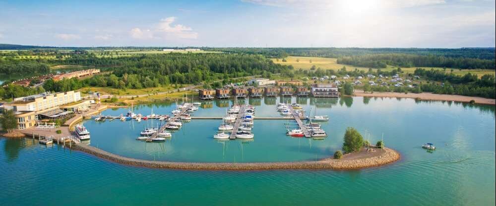 LAGOVIDA Ferienresort am Störmthaler See - Hotel-Außenansicht