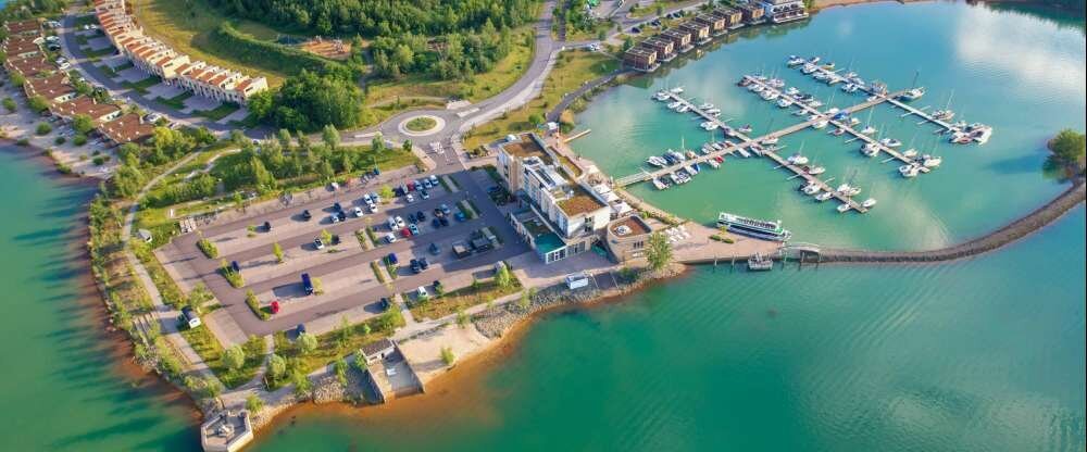LAGOVIDA Ferienresort am Störmthaler See - Hotel-Außenansicht