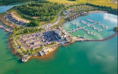 LAGOVIDA Ferienresort am Störmthaler See - Hotel-Außenansicht