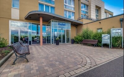 LAGOVIDA Ferienresort am Störmthaler See - Hotel-Außenansicht