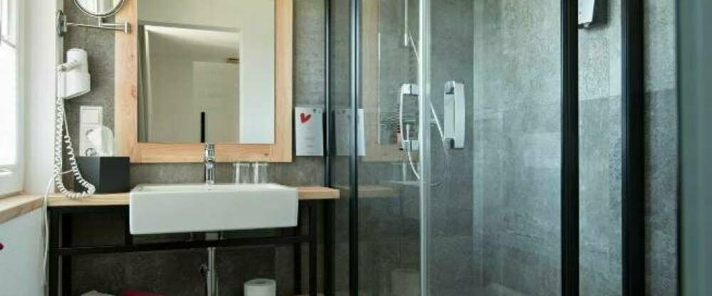 Landgasthof zum Pflug - Badezimmer