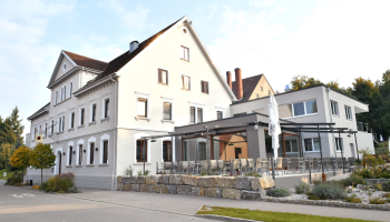 Landgut Hotel Zur Rose - Hotel-Außenansicht