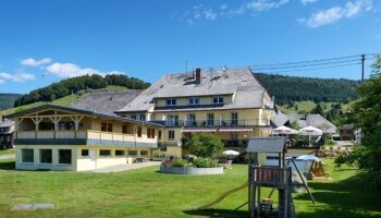 Landhotel Löwen Bernau - Hotel-Außenansicht