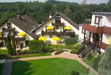 Landhotel Püster - Hotel-Außenansicht, Quelle: Landhotel Püster