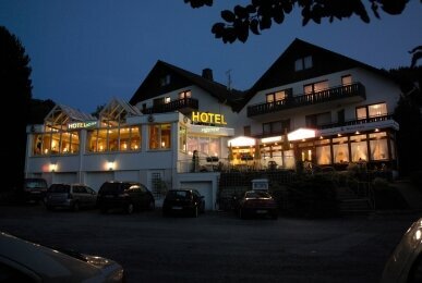 Landhotel Püster - Hotel-Außenansicht, Quelle: Landhotel Püster