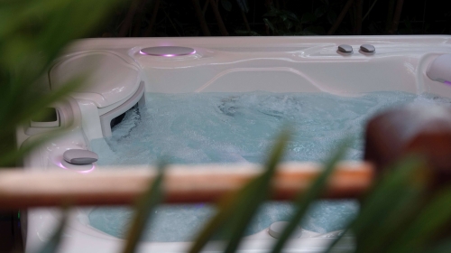 Liebeshöhle Berlin - Jacuzzi für Tiefenentspannung