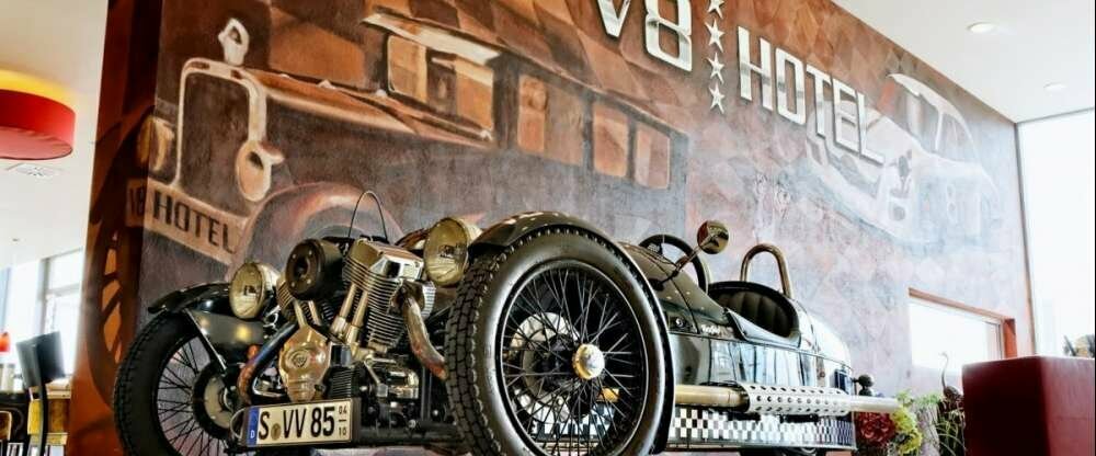 V8 HOTEL Classic Lobby