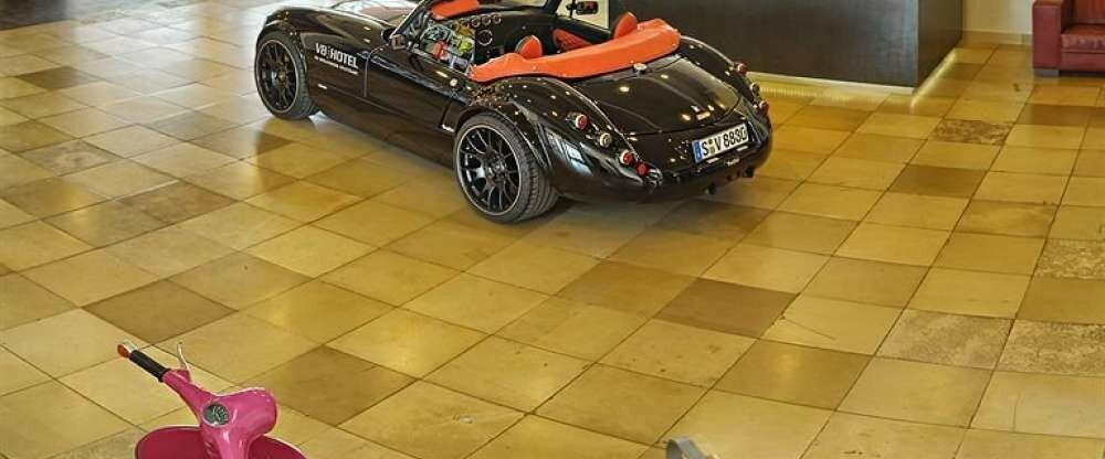 V8 HOTEL Classic Lobby