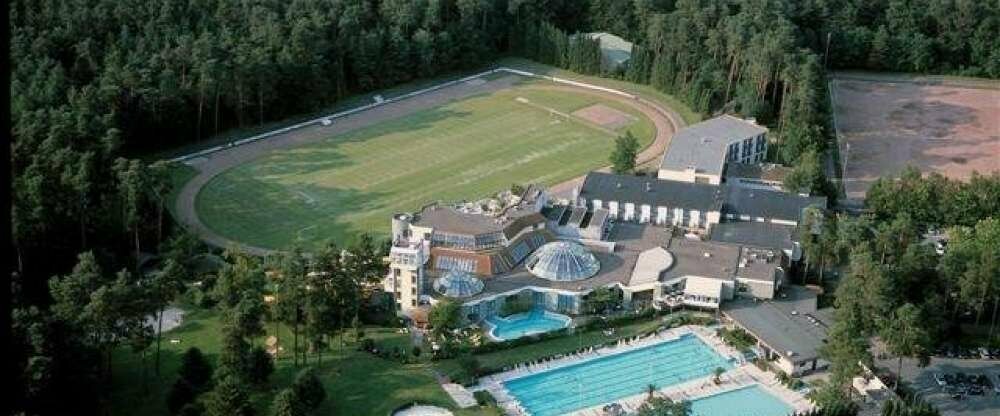 Luftaufnahme Therme + Hotel