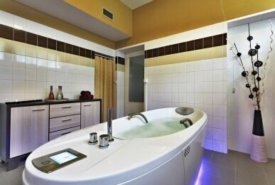 Massagewanne, Quelle: Parkhotel Golf 