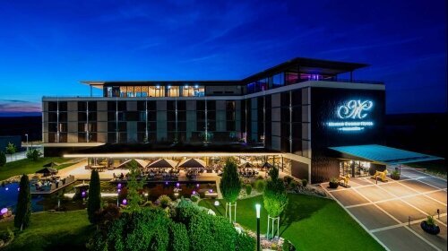 Meiser Design Hotel - Hotel-Außenansicht Nacht