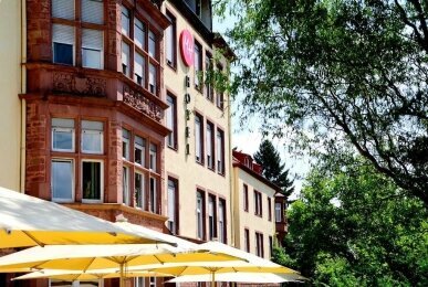 Außenansicht, Quelle: Roomingtons Hotel Franziskushöhe Lohr