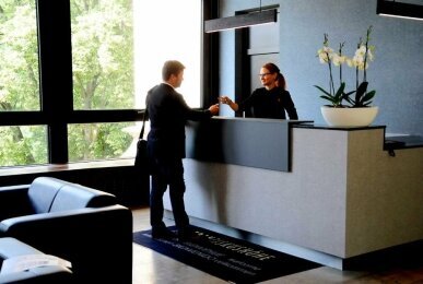 Empfang, Quelle: Roomingtons Hotel Franziskushöhe Lohr