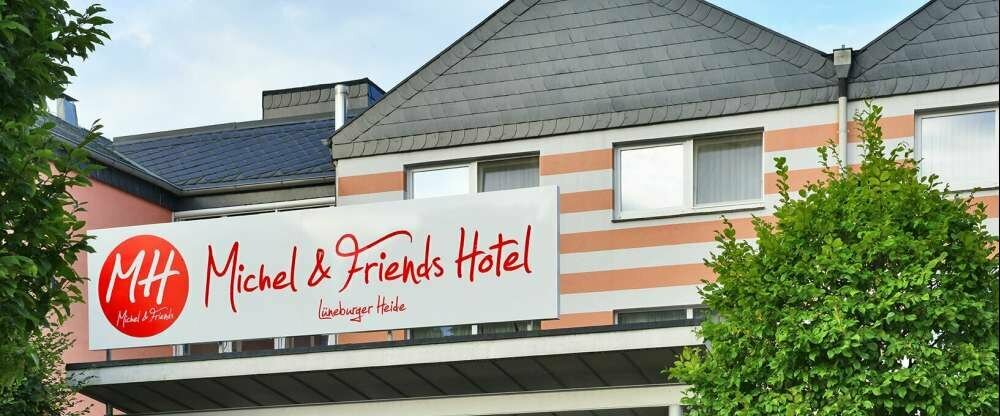 Michel & Friends Hotel Lüneburger Heide - Hotel-Außenansicht