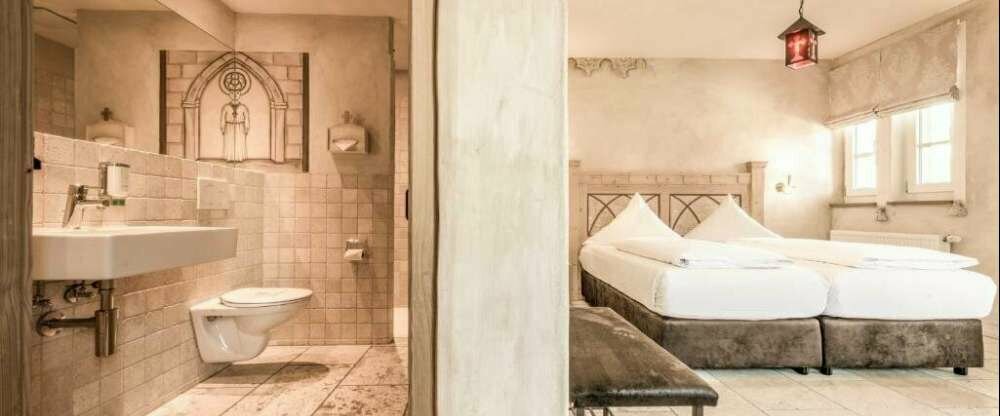 Mittelalterliches Hotel Arthus - Badezimmer