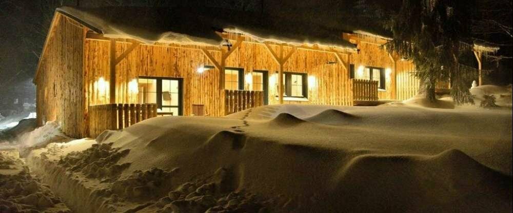 Montanie Resort - Hotel-Außenansicht