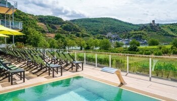 SPA- & Wellnessbereich im benachbarten Partnerhotel! Gegen zusätzliche Gebühr! Day-SPA-Tag inkl. Glas Sekt & Wellnesssalat für Moselstern-Hotelgäste 29,- € p.P.!