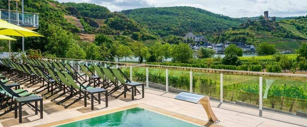 SPA- & Wellnessbereich im benachbarten Partnerhotel! Gegen zusätzliche Gebühr! Day-SPA-Tag inkl. Glas Sekt & Wellnesssalat für Moselstern-Hotelgäste 29,- € p.P.!