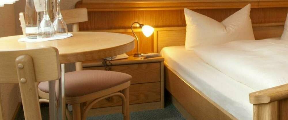 Doppelzimmer mit Zustellbett 