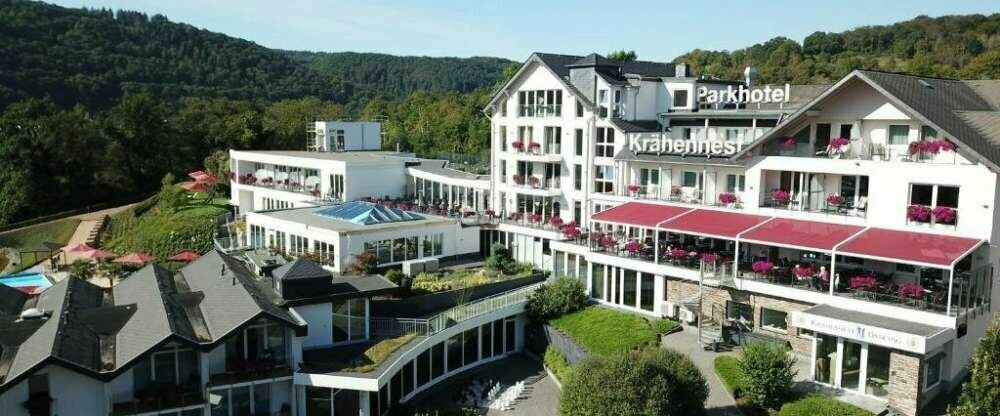 Moselstern****Parkhotel 'Krähennest' - Hotel-Außenansicht