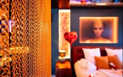 MYSTERY ROOMS - Zimmer Das Geheimnis der Kleopatra – Love Room, Jacuzzi, Geheimer Raum