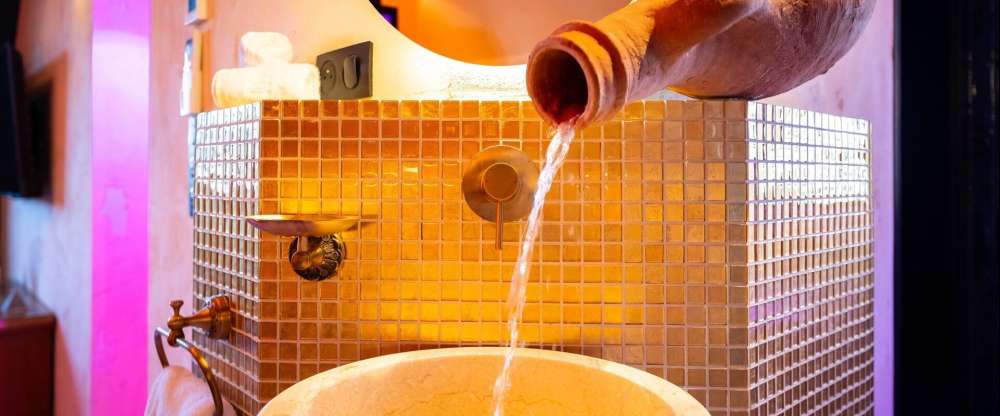MYSTERY ROOMS - Zimmer Das Geheimnis der Kleopatra – Love Room, Jacuzzi, Geheimer Raum