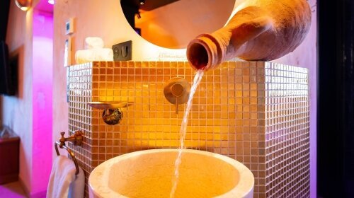 MYSTERY ROOMS - Zimmer
Das Geheimnis der Kleopatra – Love Room, Jacuzzi, Geheimer Raum
