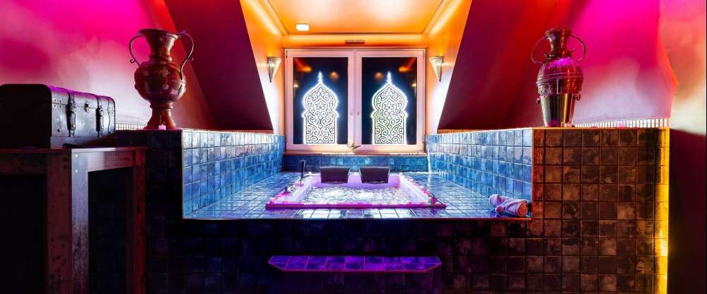 MYSTERY ROOMS - Zimmer Der Palast aus Tausendundeiner Nacht – Love Room, Jacuzzi, Geheimer Raum