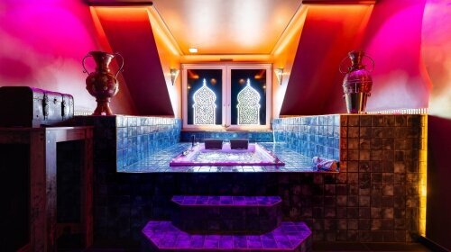 MYSTERY ROOMS - Zimmer
Der Palast aus Tausendundeiner Nacht – Love Room, Jacuzzi, Geheimer Raum