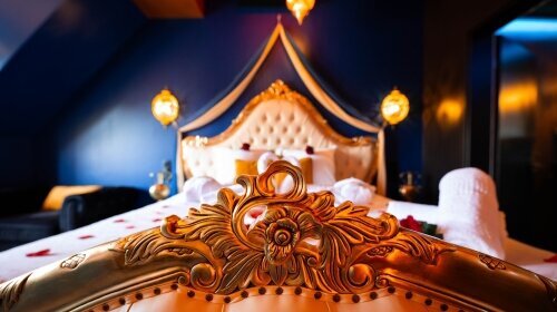 MYSTERY ROOMS - Zimmer
Der Palast aus Tausendundeiner Nacht – Love Room, Jacuzzi, Geheimer Raum