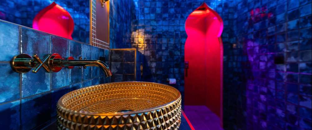 MYSTERY ROOMS - Zimmer Der Palast aus Tausendundeiner Nacht – Love Room, Jacuzzi, Geheimer Raum