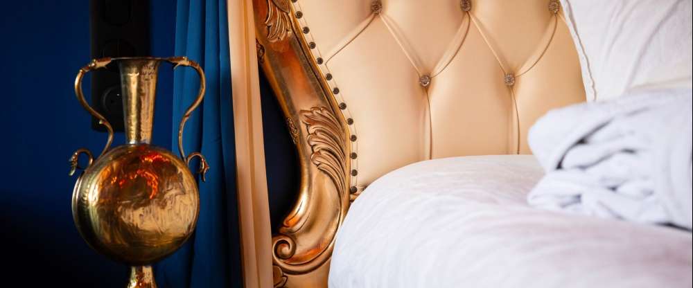 MYSTERY ROOMS - Zimmer Der Palast aus Tausendundeiner Nacht – Love Room, Jacuzzi, Geheimer Raum
