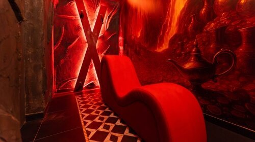 MYSTERY ROOMS - Zimmer
Der Palast aus Tausendundeiner Nacht – Love Room, Jacuzzi, Geheimer Raum