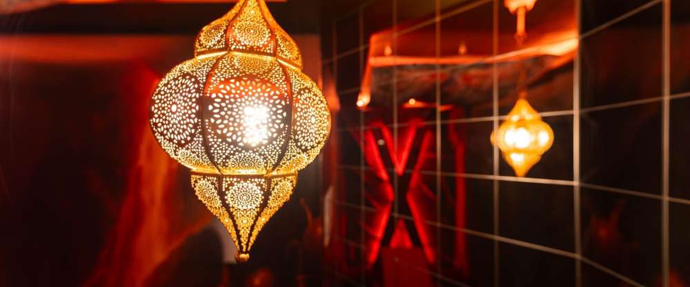 MYSTERY ROOMS - Zimmer Der Palast aus Tausendundeiner Nacht – Love Room, Jacuzzi, Geheimer Raum