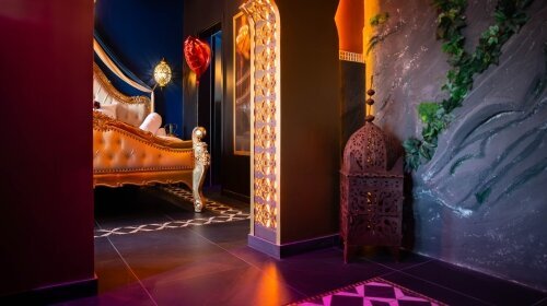 MYSTERY ROOMS - Zimmer
Der Palast aus Tausendundeiner Nacht – Love Room, Jacuzzi, Geheimer Raum