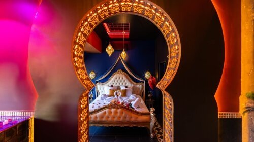 MYSTERY ROOMS - Zimmer
Der Palast aus Tausendundeiner Nacht – Love Room, Jacuzzi, Geheimer Raum