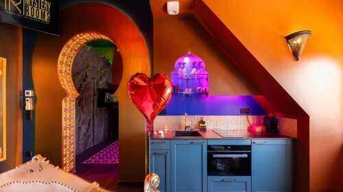 MYSTERY ROOMS - Zimmer
Der Palast aus Tausendundeiner Nacht – Love Room, Jacuzzi, Geheimer Raum