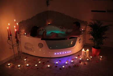 Whirlpool, Quelle: Natur Hotel Lindenhof