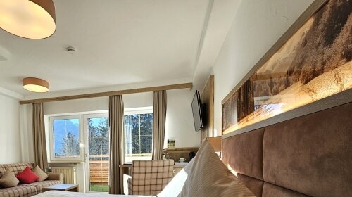 Naturhotel Cafe Waldesruhe - Doppelzimmer mit Panoramabalkon Nebelhornblick