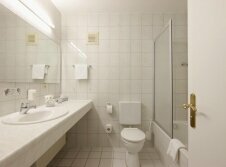 NaturKulturHotel Stumpf - Badezimmer