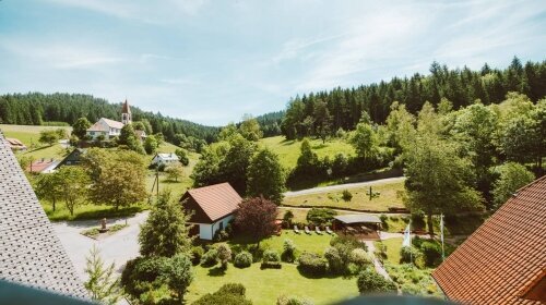 Naturparkhotel Adler St. Roman - Hotel-Außenansicht
