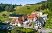 Naturparkhotel Adler St. Roman - Hotel-Außenansicht