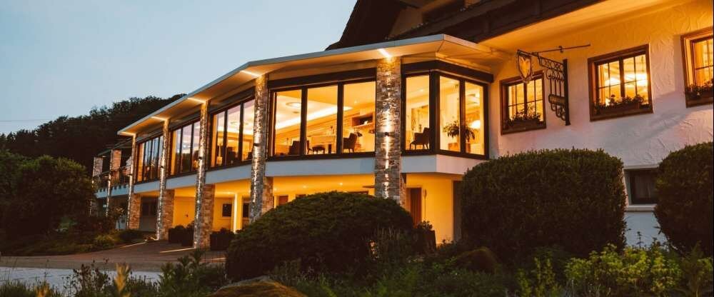 Naturparkhotel Adler St. Roman - Hotel-Außenansicht