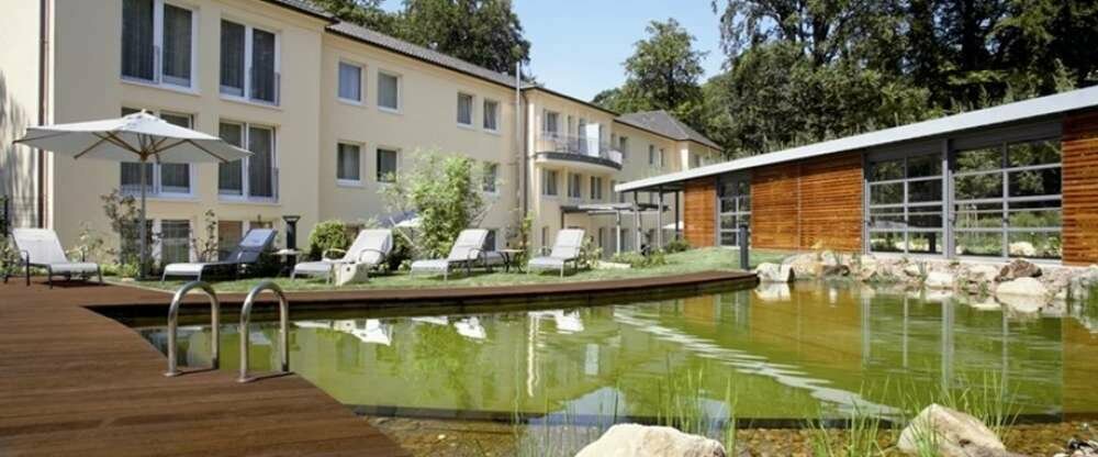 Naturschwimmteich Villa Anna