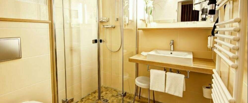 NordWest-Hotel "Amsterdam" - Badezimmer