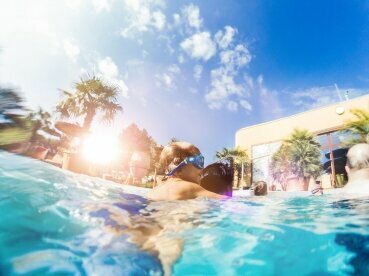 Outdoor-Pool, Quelle: Business & Spa Resort Dreiklang